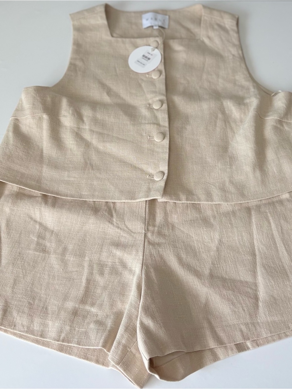 Mable Linen Blend Matching Set Shorts & Button Front Crop Top Neutral L - Picture 4 of 9